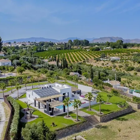 Cubo's Palmera Adults Only Villa *