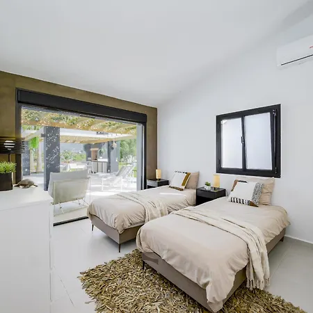 Villa Cubo's Palmera Adults Only *
