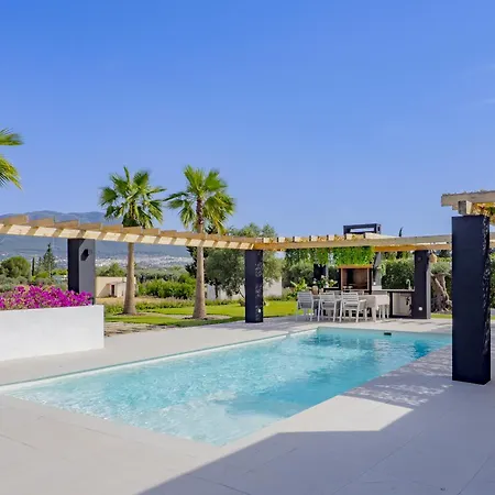 Villa Cubo's Palmera Adults Only